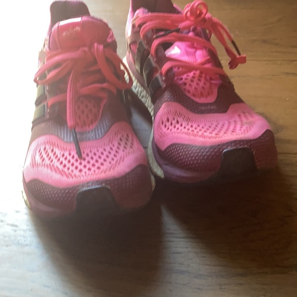 Adidas V Boost - Size 9 - Picture 4 of 7